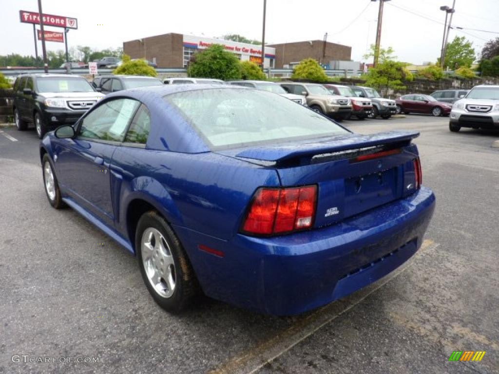 2004 Mustang V6 Coupe - Sonic Blue Metallic / Medium Parchment photo #2