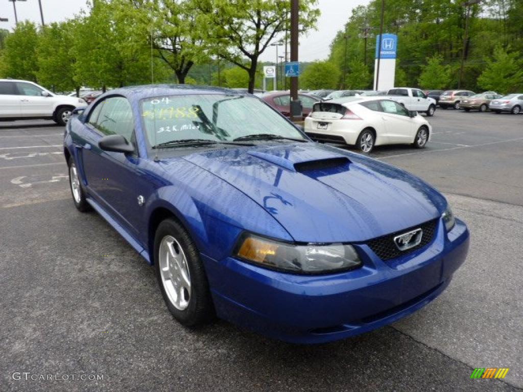 2004 Mustang V6 Coupe - Sonic Blue Metallic / Medium Parchment photo #5