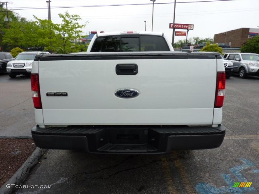 2005 F150 XL SuperCab - Oxford White / Medium Flint Grey photo #3