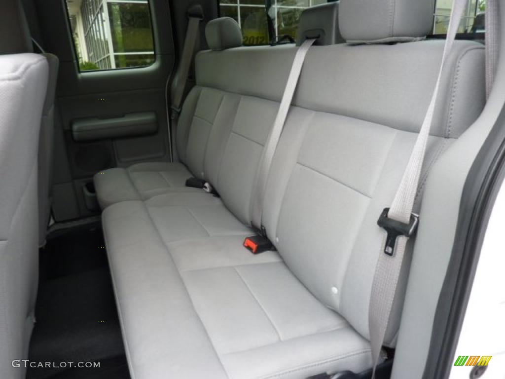 2005 F150 XL SuperCab - Oxford White / Medium Flint Grey photo #9