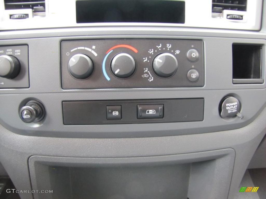 2008 Dodge Ram 3500 SLT Mega Cab 4x4 Controls Photo #49409280