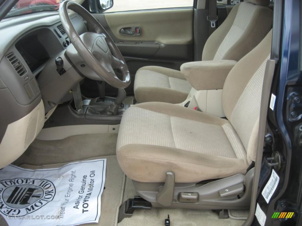 Tan Interior 2002 Mitsubishi Montero Sport XLS 4x4 Photo #49409739