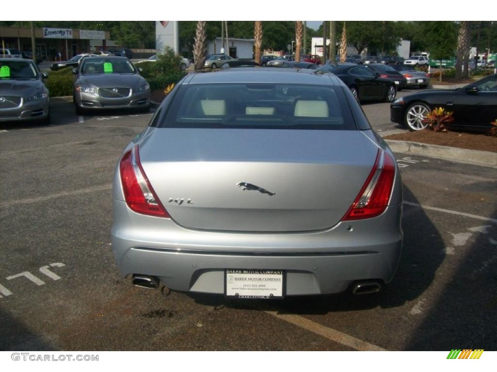 2011 XJ XJL - Liquid Silver Metallic / Ivory/Oyster photo #6