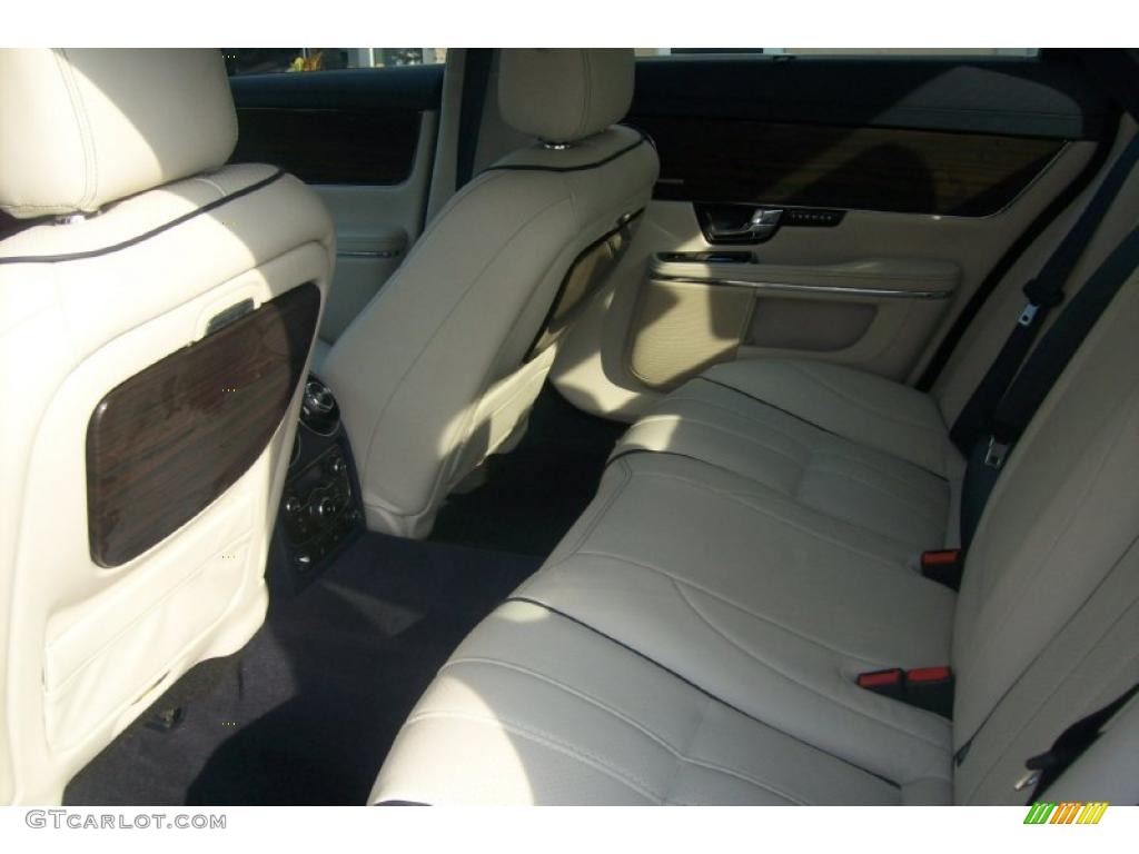 2011 XJ XJL - Liquid Silver Metallic / Ivory/Oyster photo #11