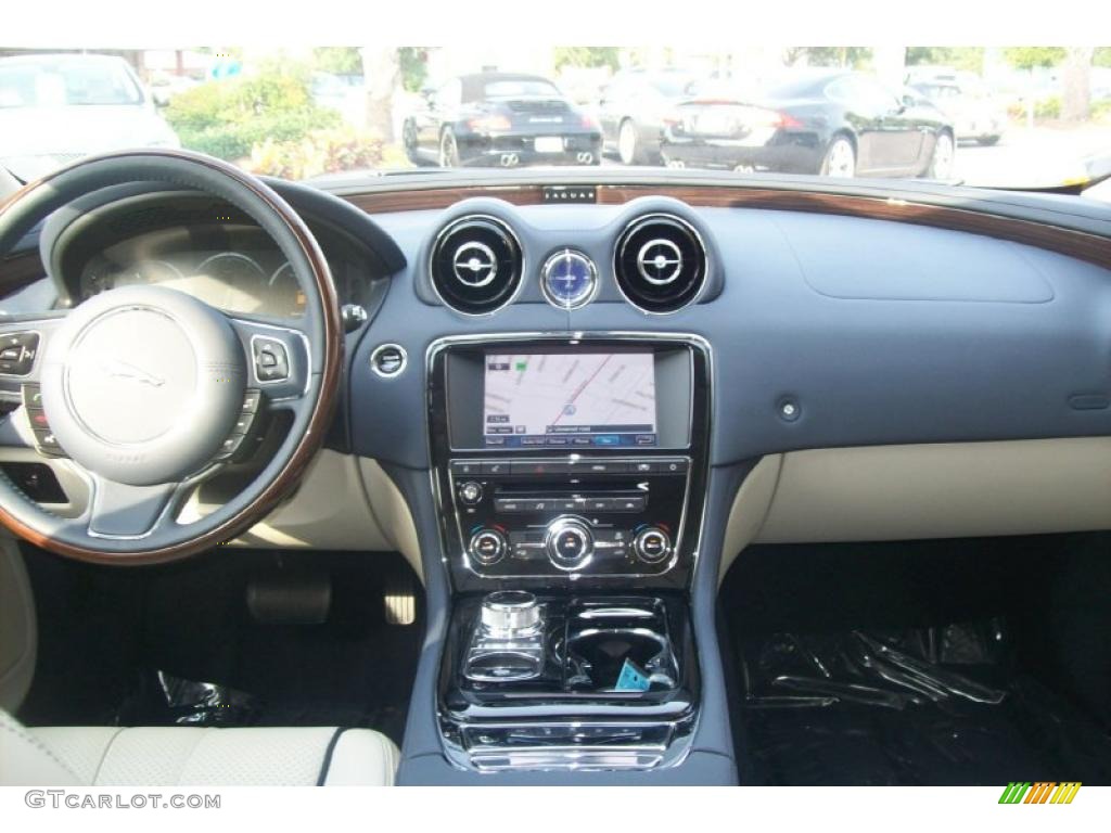 2011 XJ XJL - Liquid Silver Metallic / Ivory/Oyster photo #12