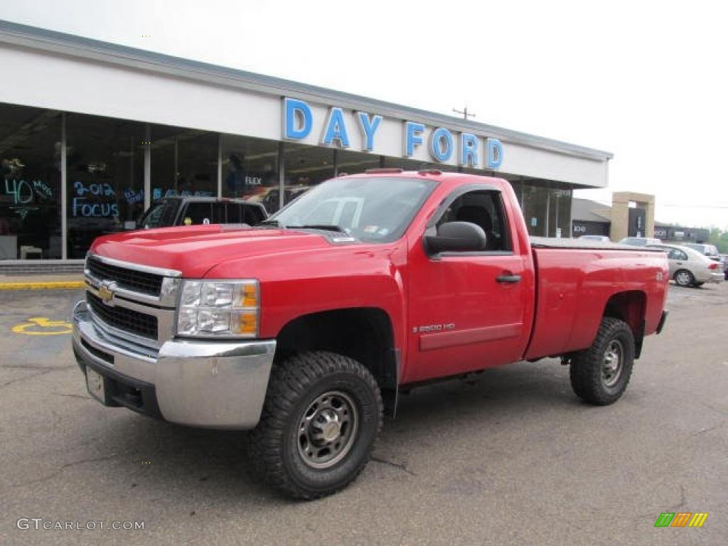 2007 Silverado 2500HD LT Regular Cab 4x4 - Victory Red / Ebony photo #1