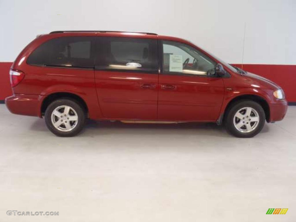 2006 Grand Caravan SXT - Inferno Red Crystal Pearl / Dark Khaki/Light Graystone photo #4