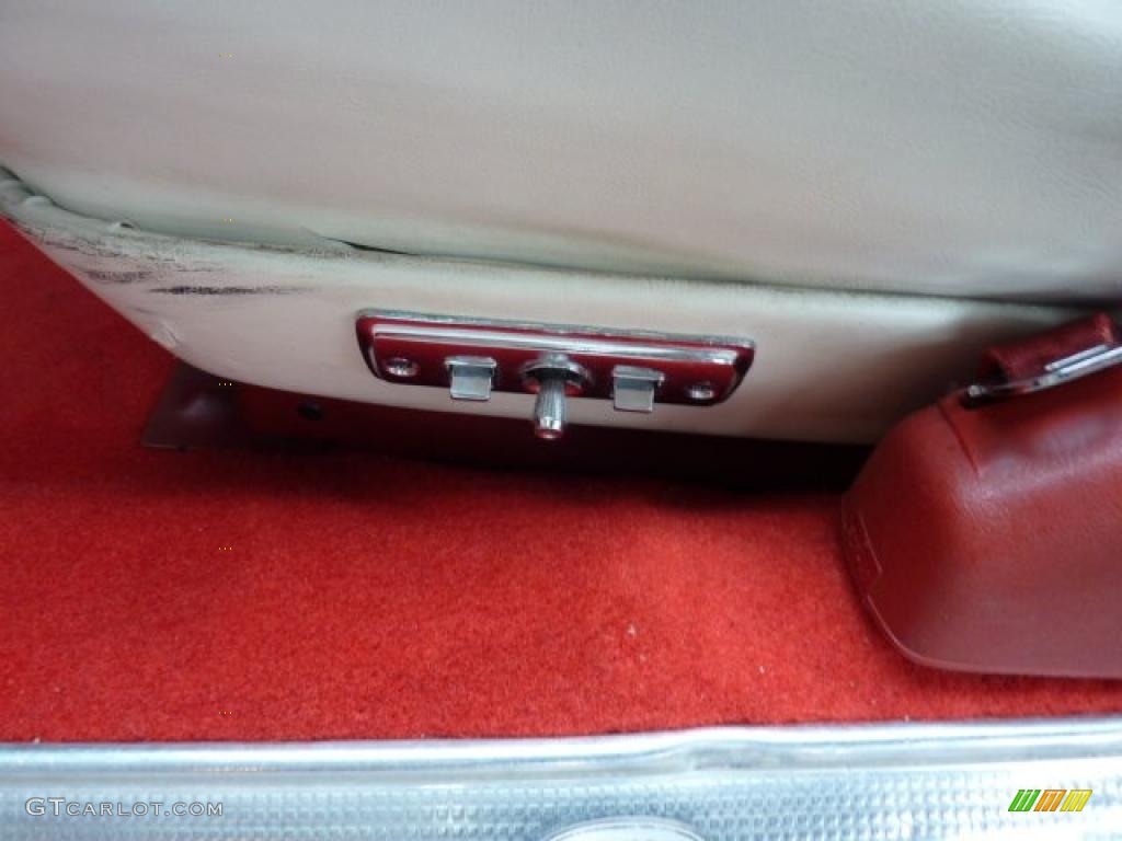 1976 Cadillac Eldorado Convertible Controls Photo #49420486