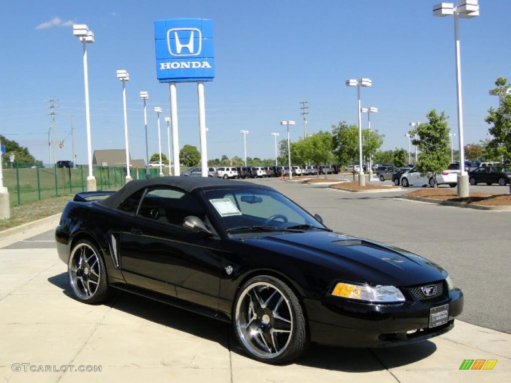 1999 Mustang V6 Convertible - Black / Dark Charcoal photo #2