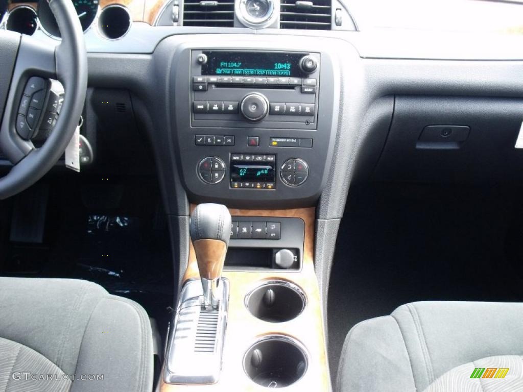 2011 Buick Enclave CX Controls Photo #49421953