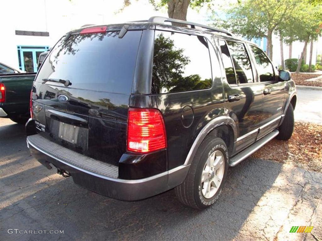 2002 Explorer XLT - Black Clearcoat / Graphite photo #2