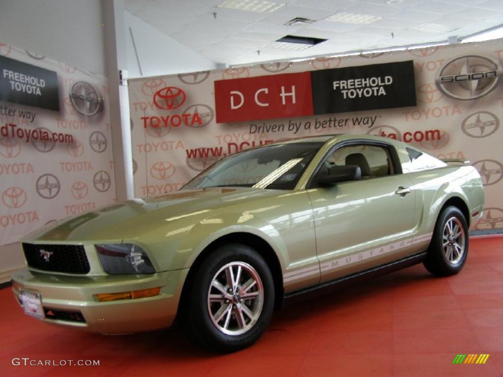 2005 Mustang V6 Deluxe Coupe - Legend Lime Metallic / Medium Parchment photo #1
