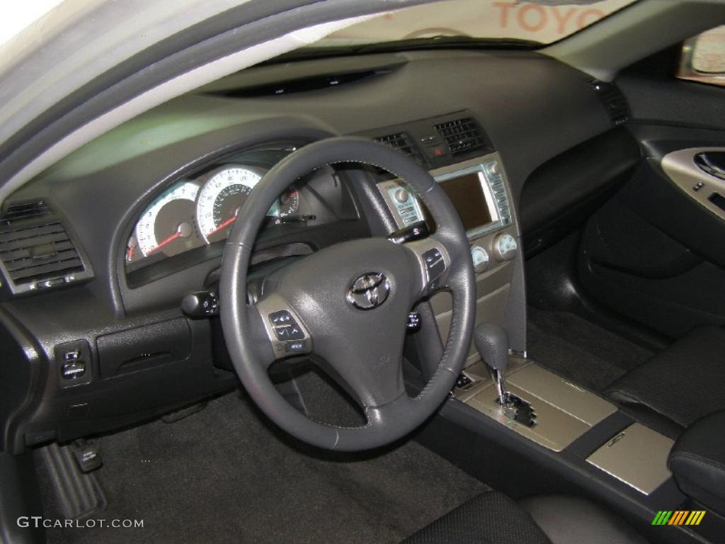 2009 Camry SE V6 - Classic Silver Metallic / Charcoal photo #12