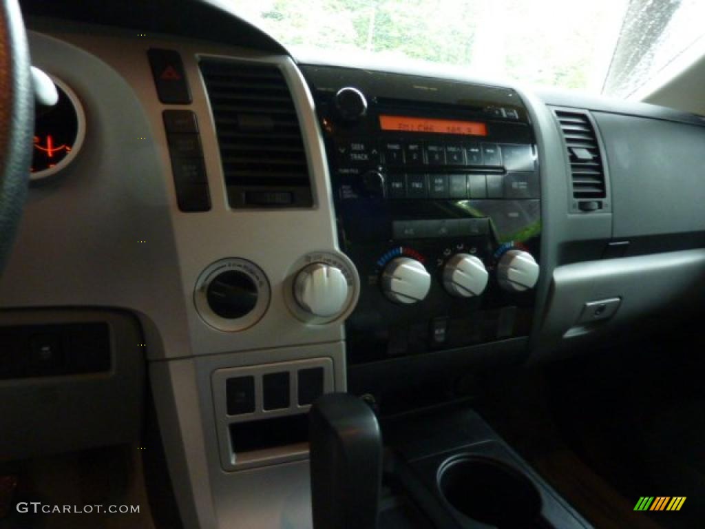 2007 Tundra SR5 Double Cab 4x4 - Timberland Mica / Graphite Gray photo #12