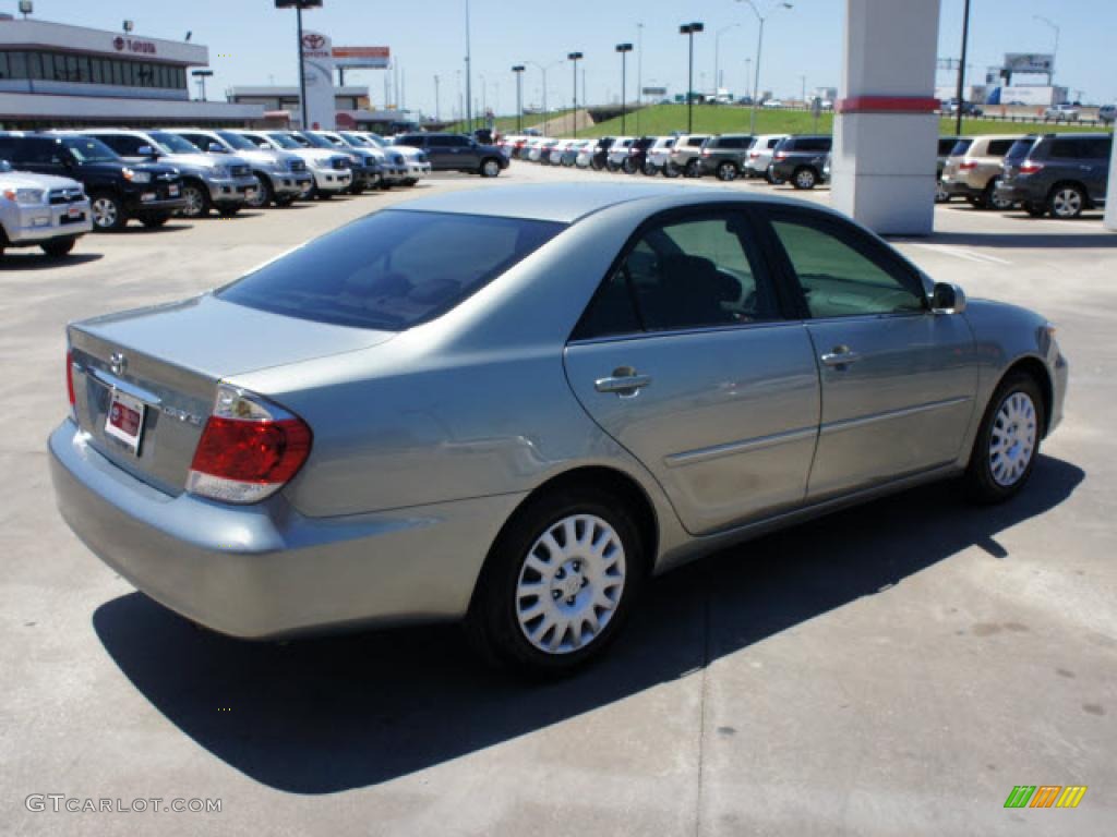 2005 Camry XLE - Mineral Green Opalescent / Gray photo #4