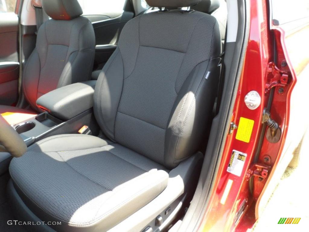 2011 Sonata SE - Venetian Red / Black photo #23