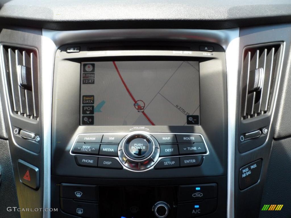 2011 Sonata SE - Venetian Red / Black photo #28