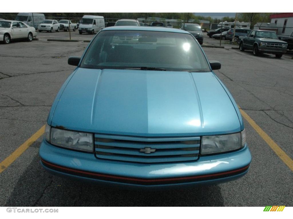 1992 Lumina Euro Sedan - Medium Maui Blue Metallic / Blue photo #2
