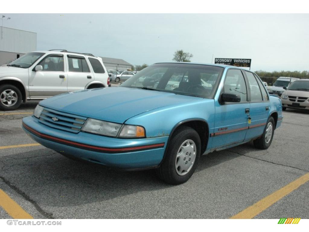 1992 Lumina Euro Sedan - Medium Maui Blue Metallic / Blue photo #3