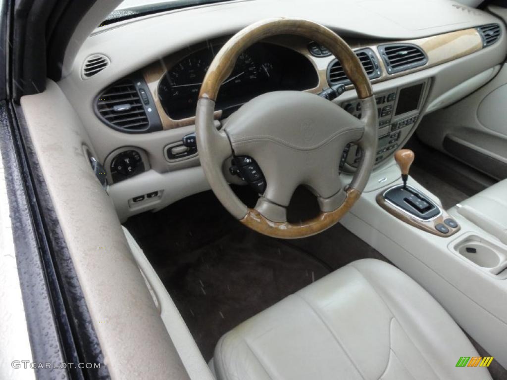 Ivory Interior 2000 Jaguar S-Type 4.0 Photo #49440808