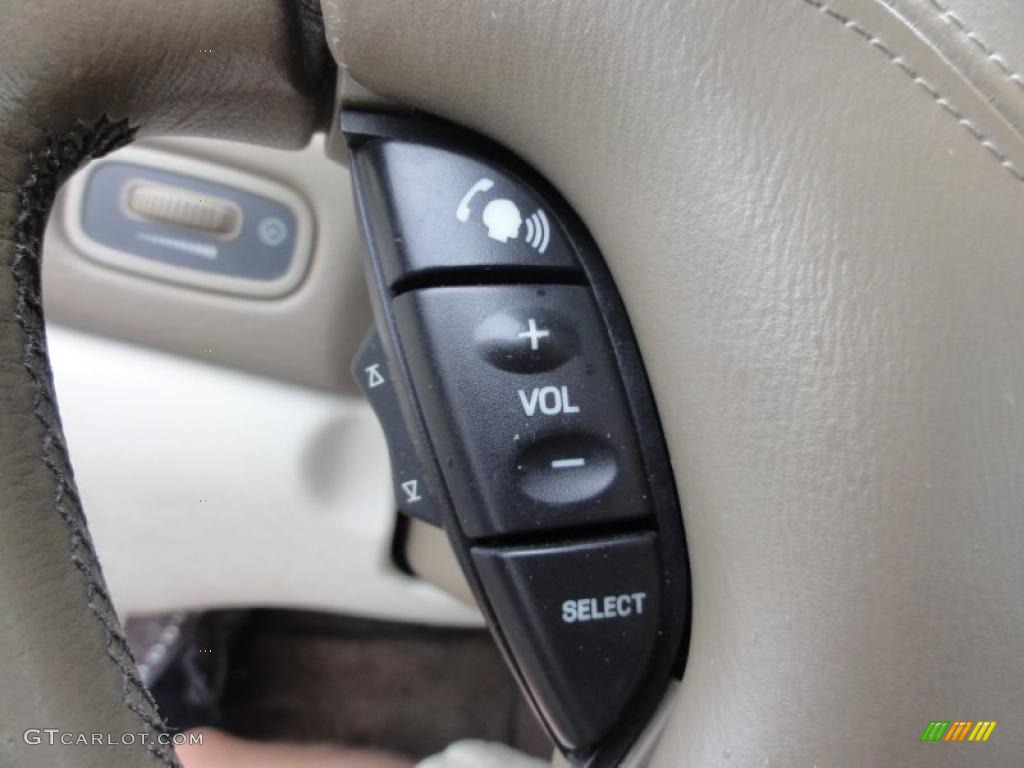 2000 Jaguar S-Type 4.0 Controls Photo #49441384