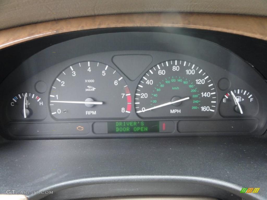 2000 Jaguar S-Type 4.0 Gauges Photos