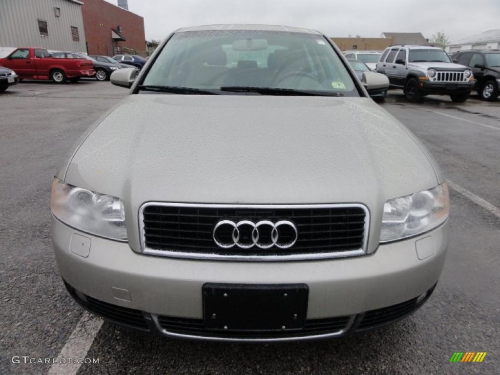 2004 A4 1.8T quattro Sedan - Champagne Metallic / Beige photo #3