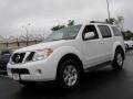 2008 Avalanche White Nissan Pathfinder SE 4x4  photo #1