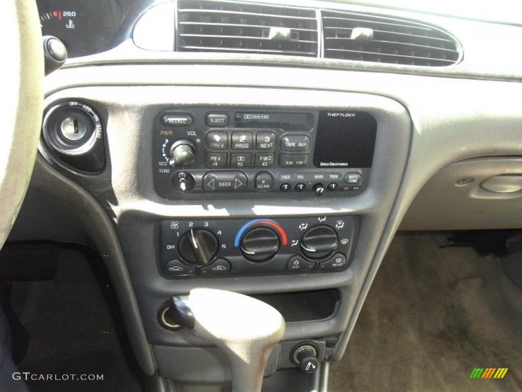 1997 Chevrolet Malibu Sedan Controls Photos