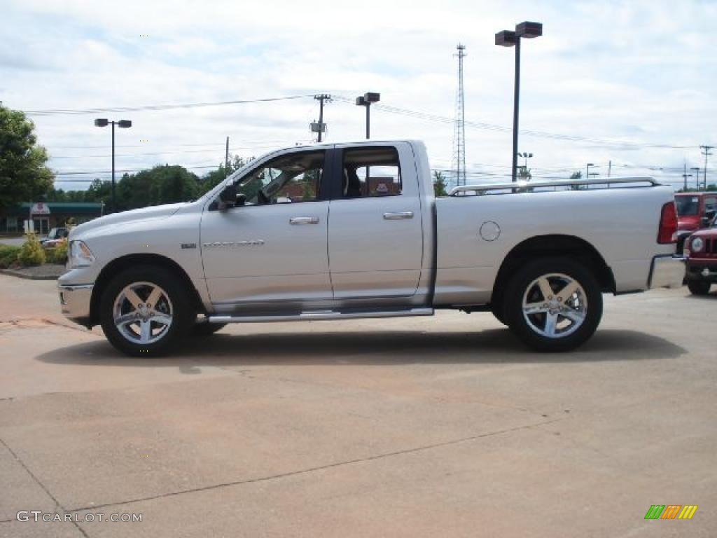 2011 Ram 1500 Big Horn Quad Cab - Bright Silver Metallic / Dark Slate Gray/Medium Graystone photo #6