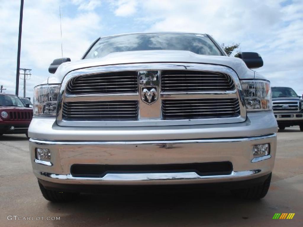 2011 Ram 1500 Big Horn Quad Cab - Bright Silver Metallic / Dark Slate Gray/Medium Graystone photo #8