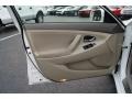 Super White - Camry LE Photo No. 21