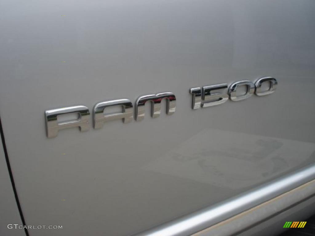 2005 Ram 1500 Laramie Quad Cab 4x4 - Bright Silver Metallic / Dark Slate Gray photo #37