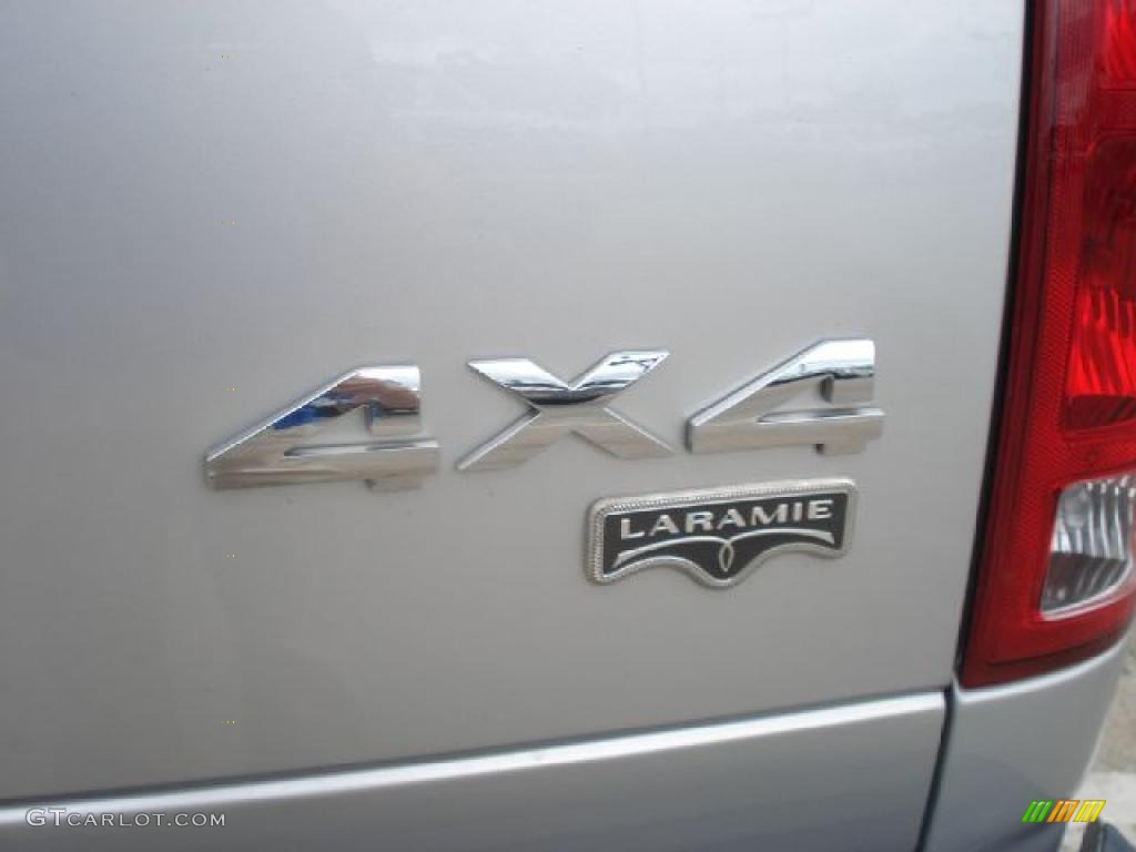 2005 Ram 1500 Laramie Quad Cab 4x4 - Bright Silver Metallic / Dark Slate Gray photo #39
