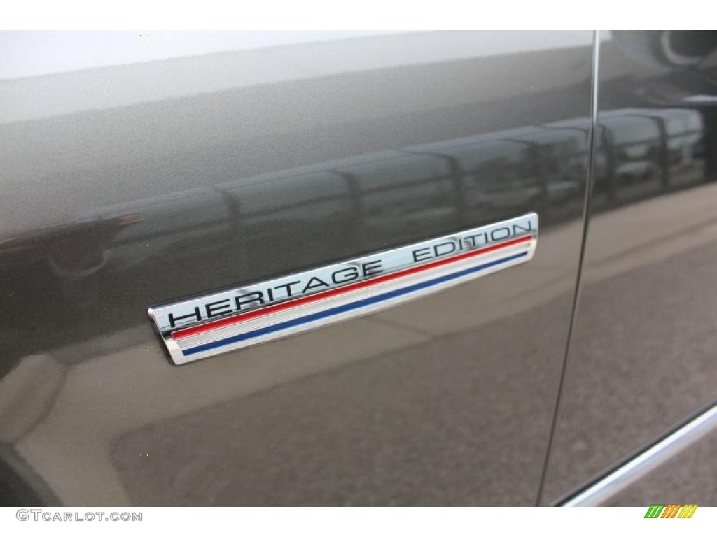 2009 Chrysler 300 C HEMI Heritage Edition Marks and Logos Photo #49451671