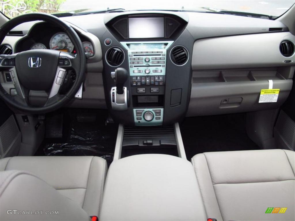 2011 Honda Pilot Touring Gray Dashboard Photo #49452478
