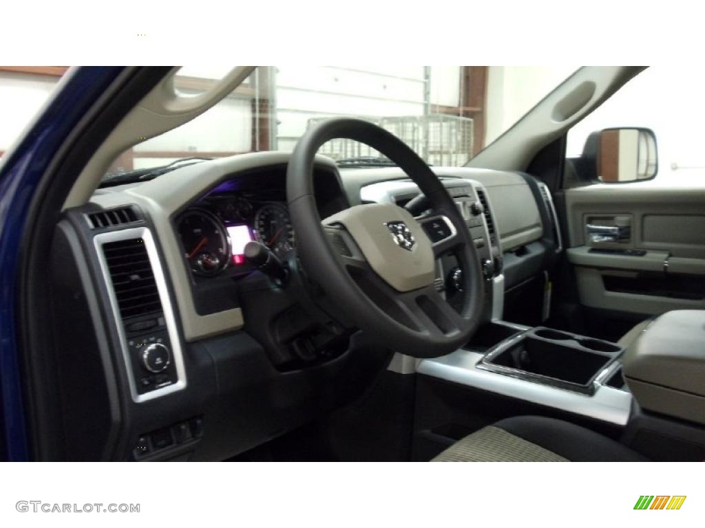 2011 Ram 3500 HD Big Horn Crew Cab 4x4 - Deep Water Blue Pearl / Dark Slate Gray/Medium Graystone photo #12