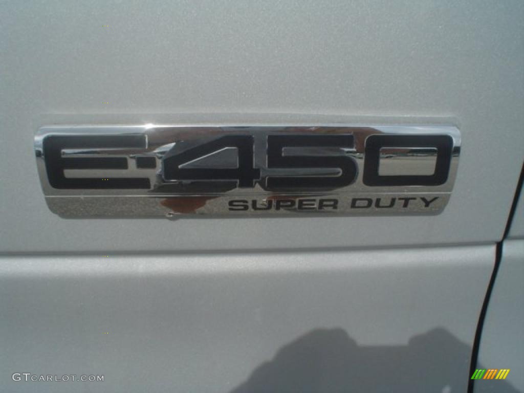 2008 Ford E Series Cutaway E450 Recreational Vehicle Marks and Logos Photo #49456735