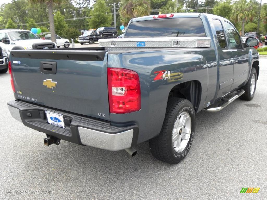 2008 Silverado 1500 LTZ Extended Cab 4x4 - Blue Granite Metallic / Light Cashmere/Ebony Accents photo #15