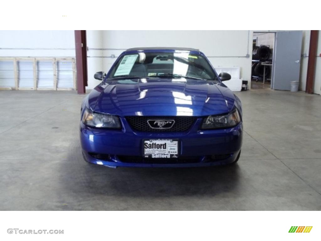 2004 Mustang V6 Convertible - Sonic Blue Metallic / Medium Graphite photo #2