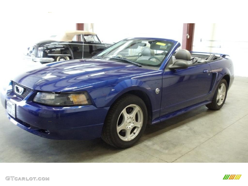 2004 Mustang V6 Convertible - Sonic Blue Metallic / Medium Graphite photo #13