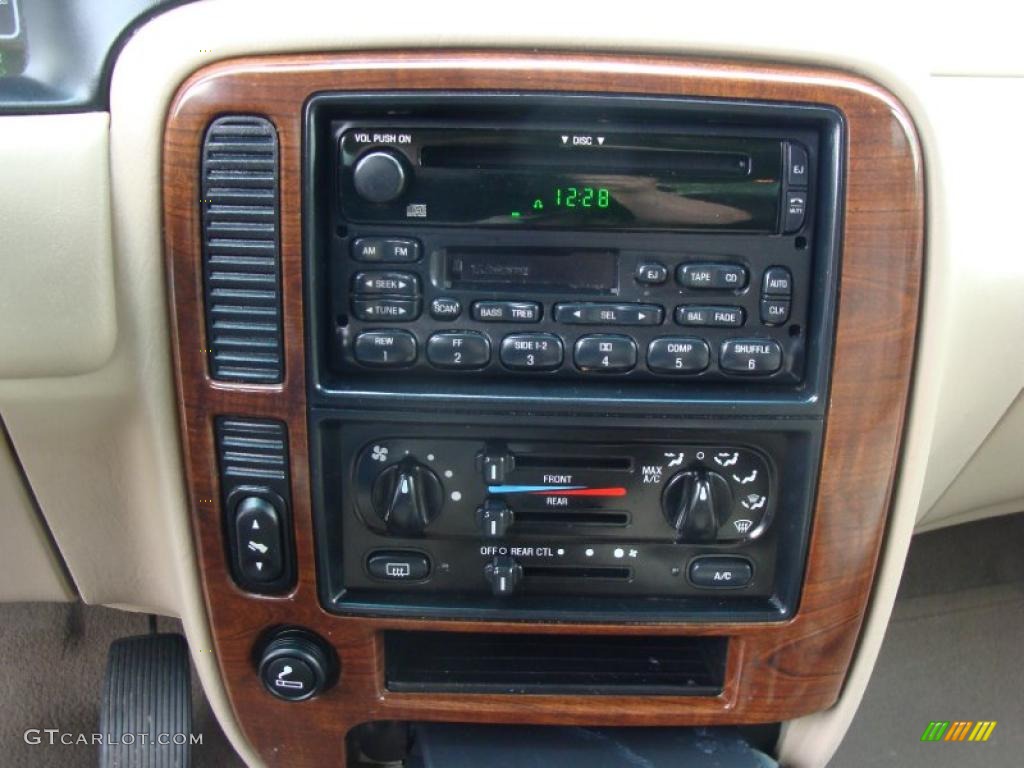 2002 Ford Windstar SEL Controls Photo #49460905