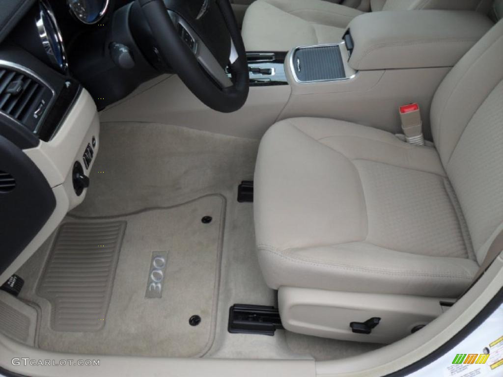 Black/Light Frost Beige Interior 2011 Chrysler 300 Standard 300 Model Photo #49462399