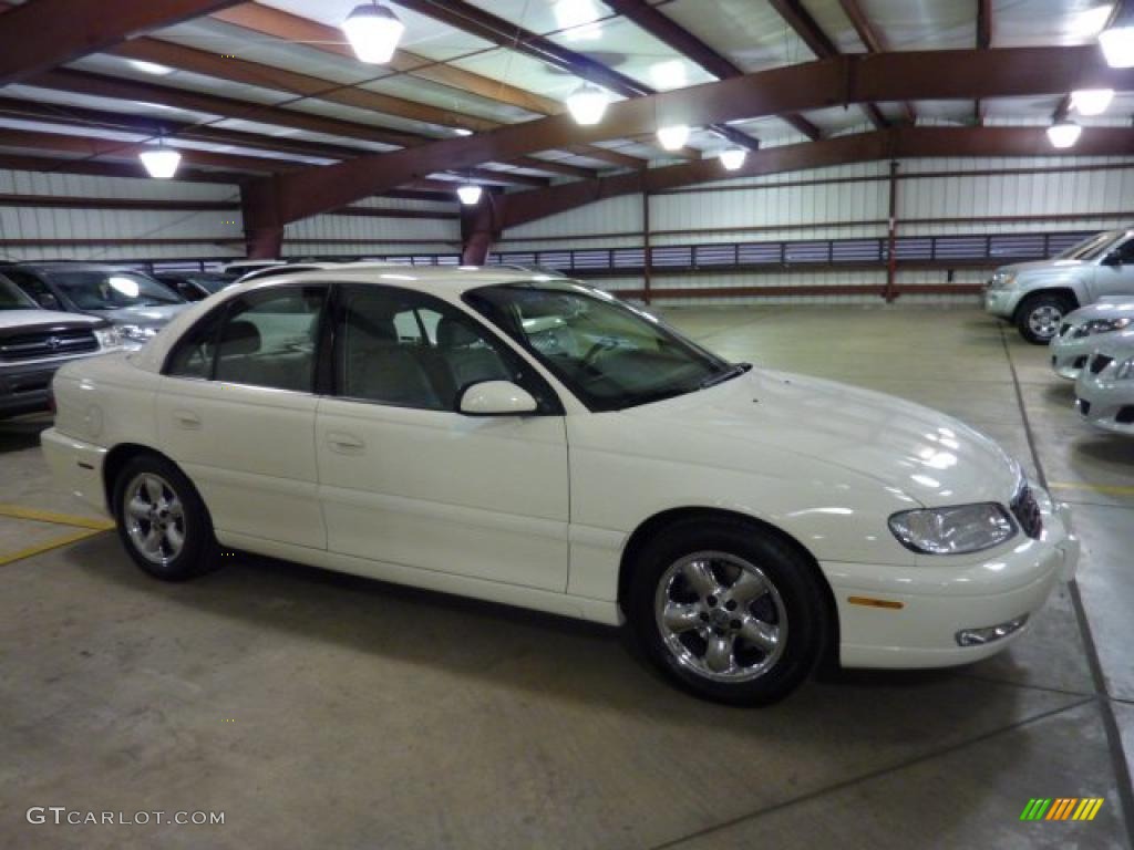 1998 Catera  - Ivory White / Stone Gray photo #5