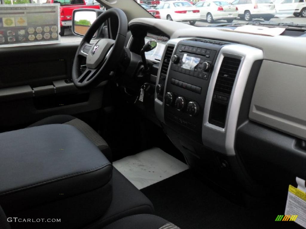 2011 Ram 1500 Big Horn Quad Cab 4x4 - Mineral Gray Metallic / Dark Slate Gray/Medium Graystone photo #20