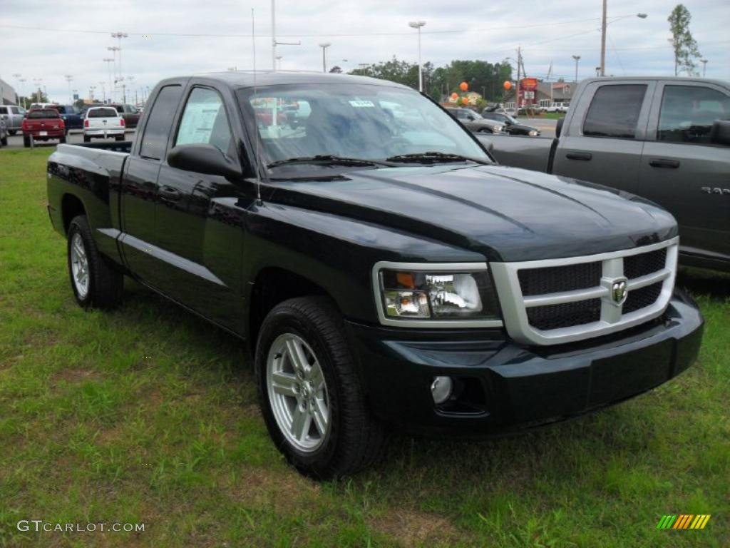 2011 Dakota Big Horn Extended Cab 4x4 - Hunter Green Pearlcoat / Dark Slate Gray/Medium Slate Gray photo #5