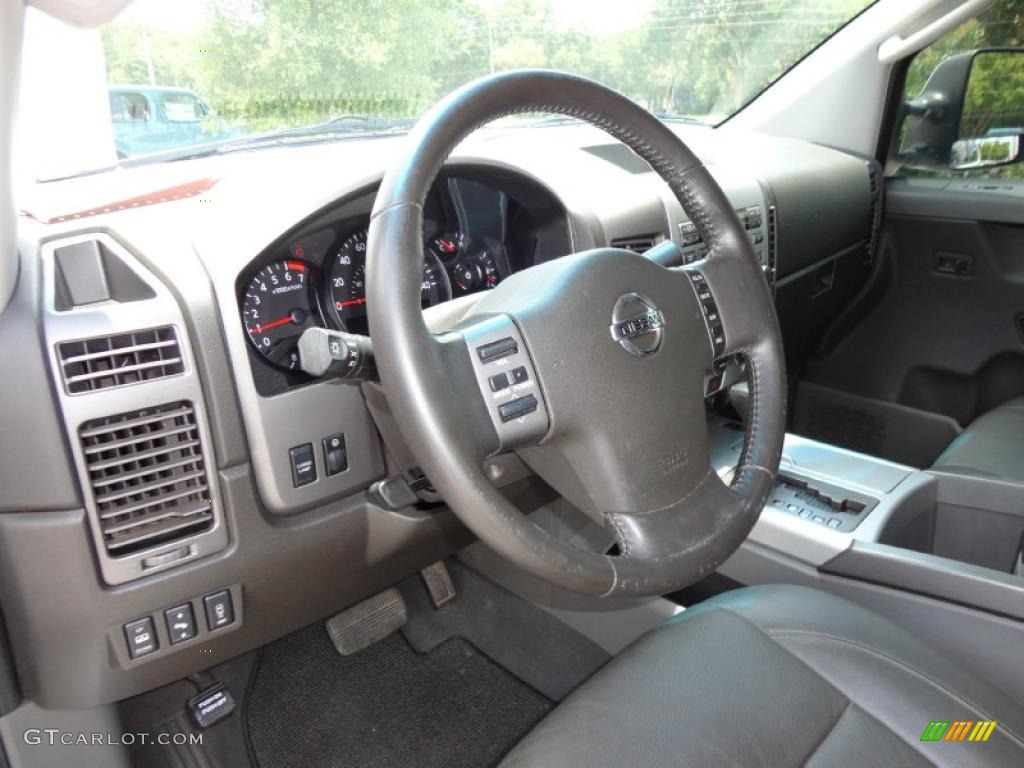 Graphite Black/Titanium Interior 2007 Nissan Titan LE Crew Cab 4x4 Photo #49465489