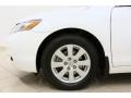 Super White - Camry LE Photo No. 18