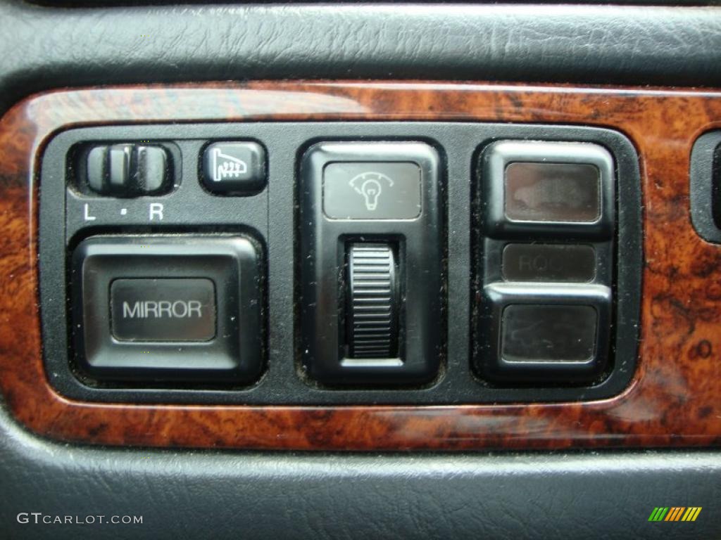 1998 Acura TL 3.2 Controls Photo #49471710