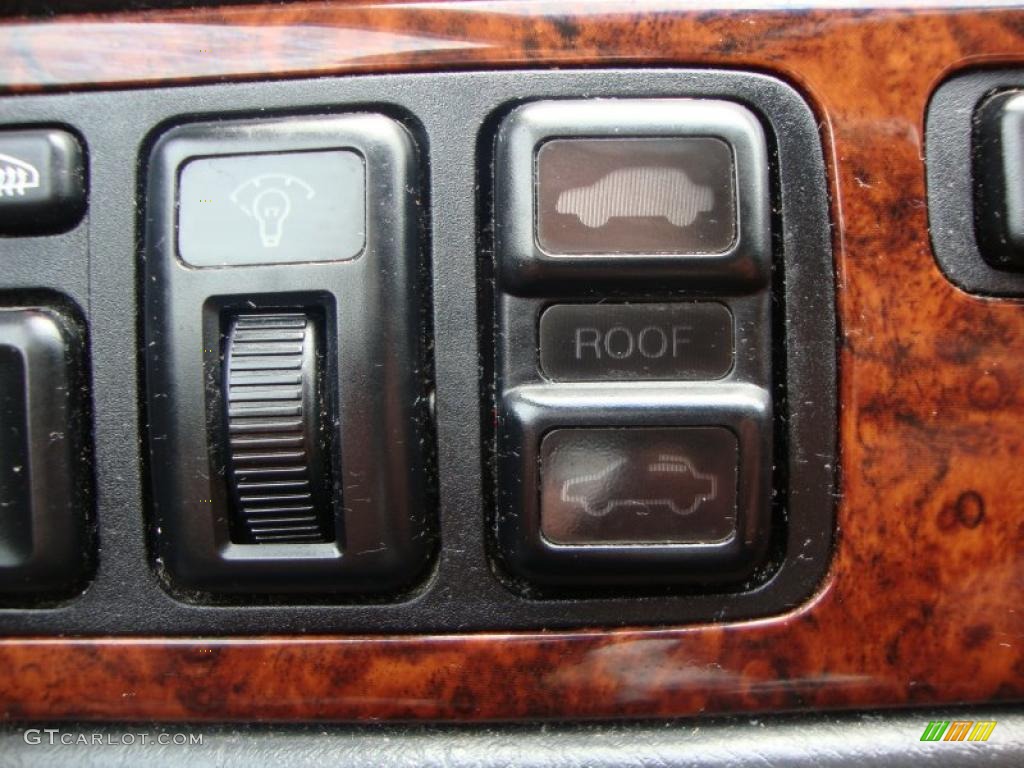 1998 Acura TL 3.2 Controls Photo #49471725